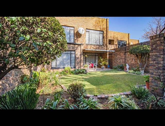3 BEDROOM DUPLEX FOR SALE IN EDENVALE CENTRAL